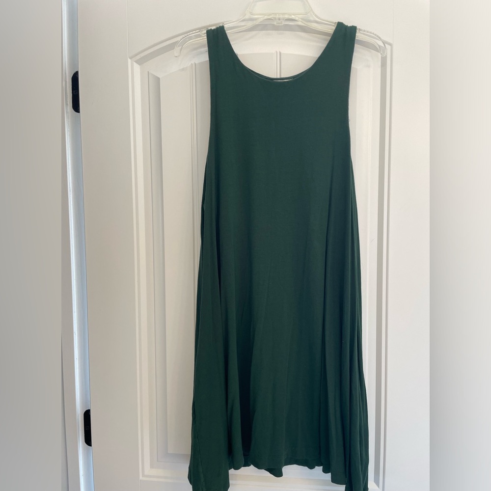 Never worn, forest green sleeveless dress.